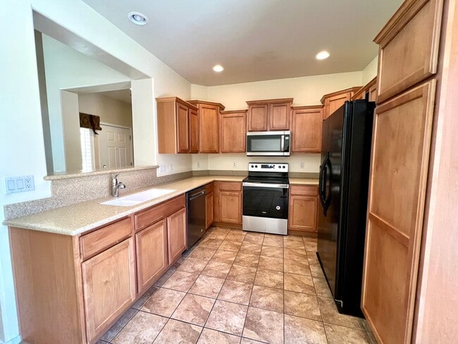 Building Photo - Nice 3 Bedroom Home in Sierra Morado