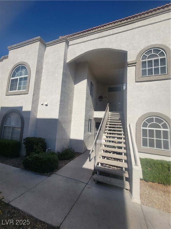 Building Photo - 3125 N Buffalo Dr