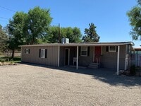 Building Photo - Home in Terrebonne