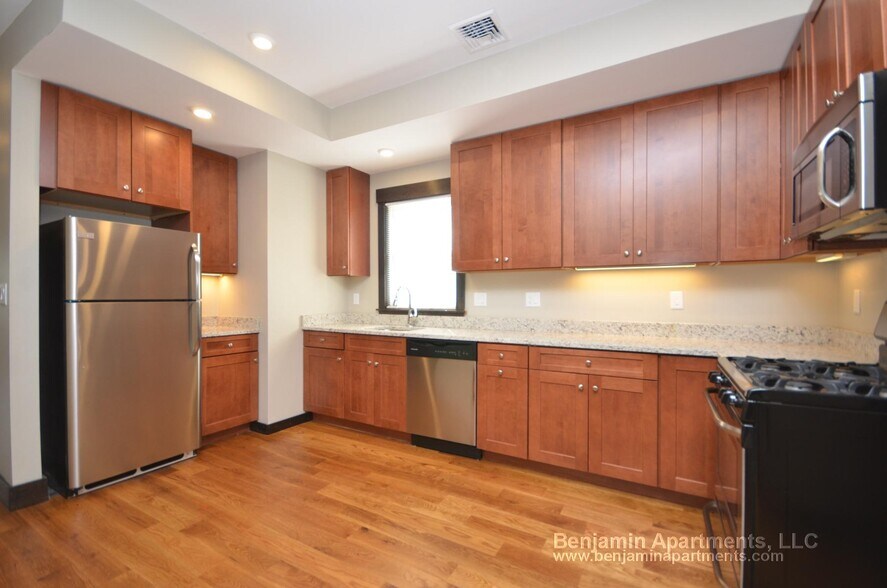 Building Photo - 46 Creighton St