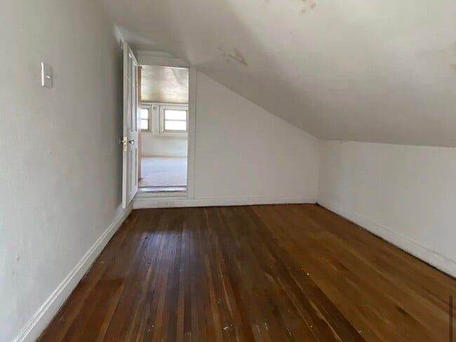 Building Photo - Charming 2BR/2.5 BA Anoka Home Available 8/1! Walk to Downtown