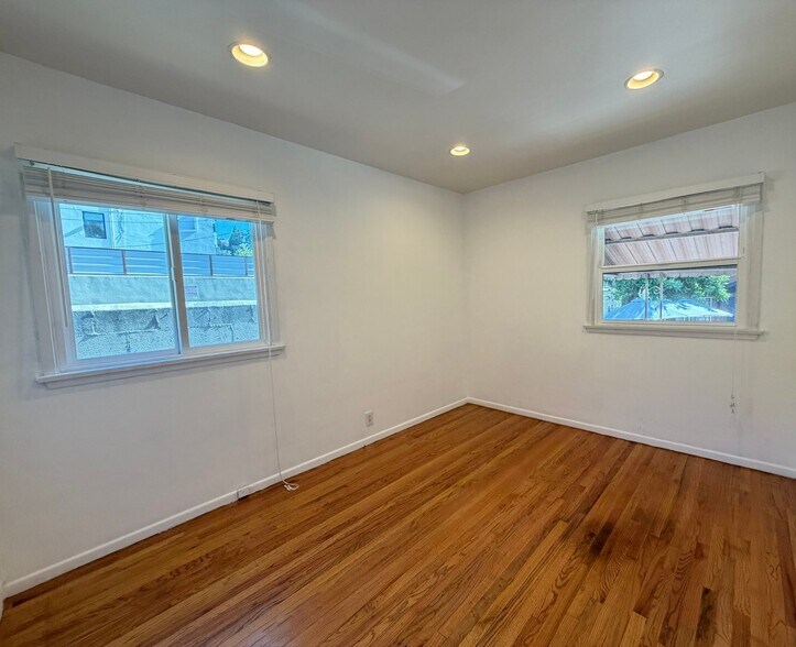 Building Photo - 2297 Glendale Blvd