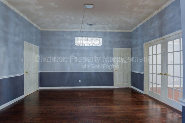 Building Photo - 3403 Kerr Ln