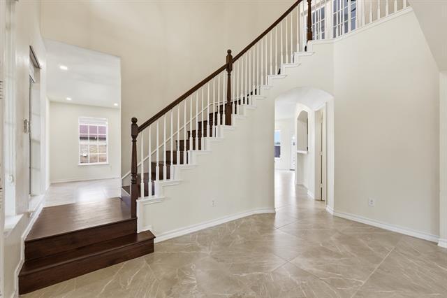 Building Photo - 3705 Menard Dr