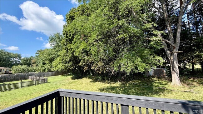 Building Photo - 104 Finwood Dr
