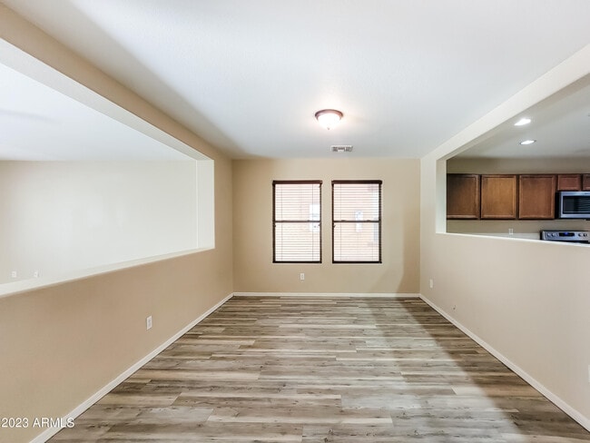 Building Photo - 18513 W Mariposa Dr