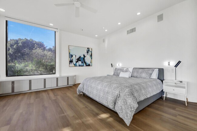 Building Photo - 71000 Los Altos Ct