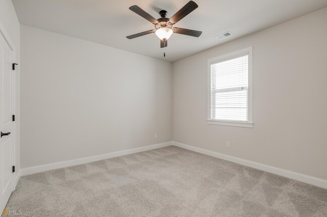 Building Photo - 322 Caledonia Ct