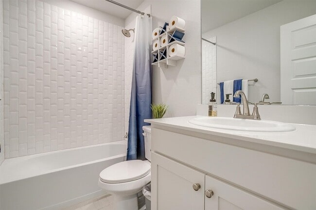 Building Photo - 6618 Ellesmere Dr