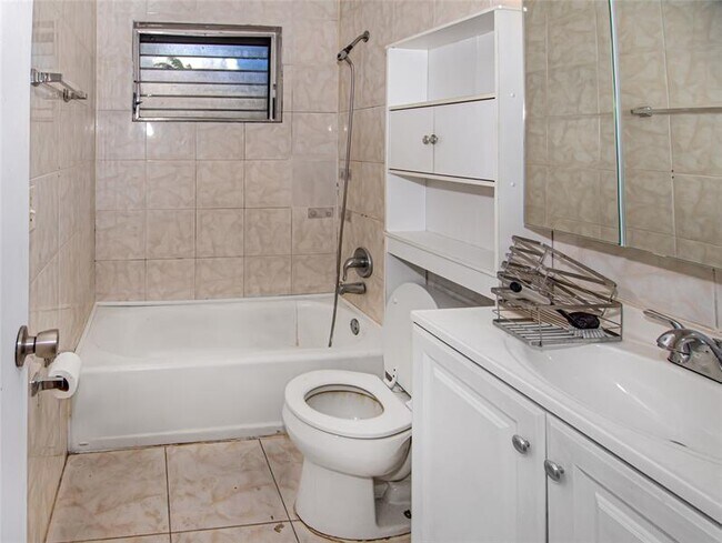 Building Photo - 2361 NE 10th St