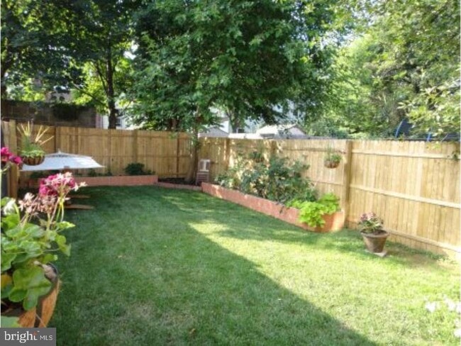 Building Photo - 140 Walnut Ave