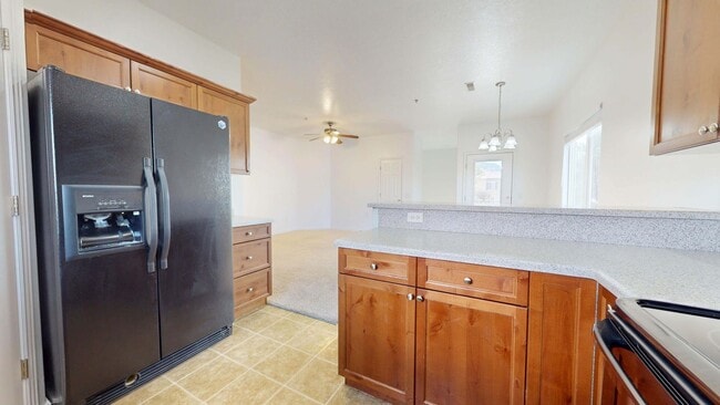 Building Photo - Pet Friendly 2 Bedroom Cedar Crossing Town...