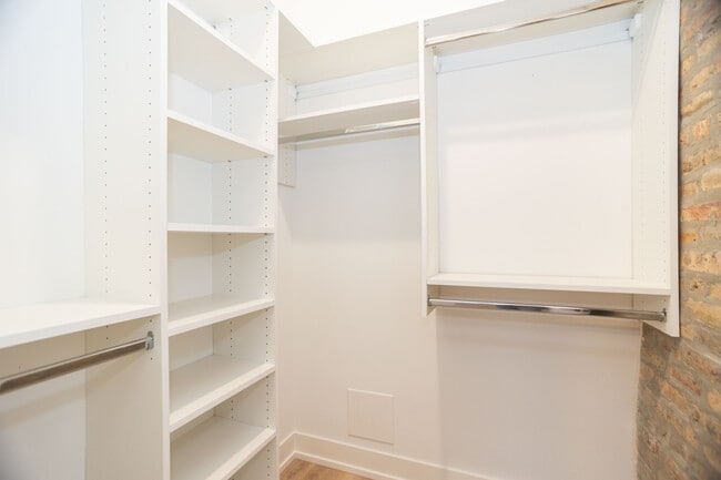 Building Photo - 3251 W Belden Ave