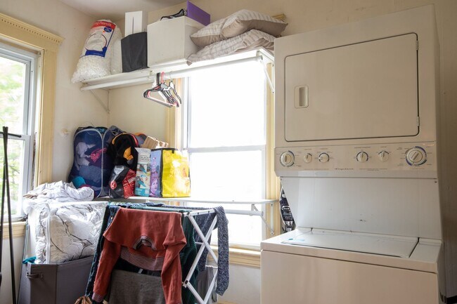 Building Photo - Spacious 4-Bedroom in Mission Hill | In-Unit Laundry | Available 9/1
