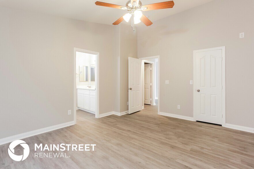 Building Photo - 4345 E Philadelphia Ave