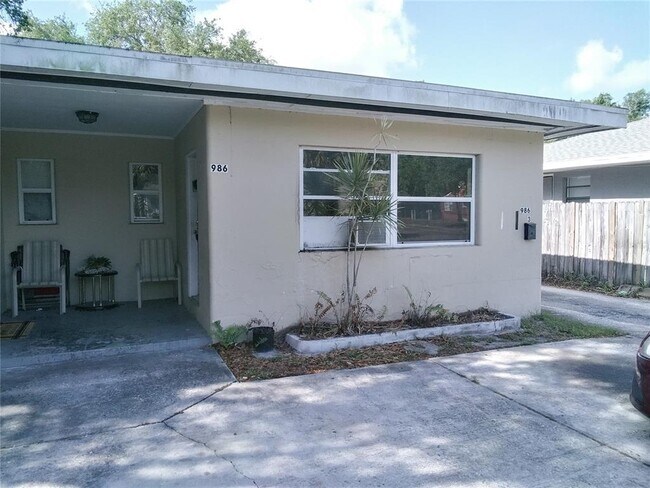 Primary Photo - 986 22nd Ave S