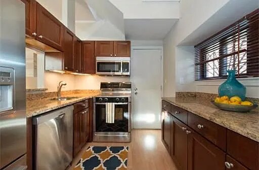 Kitchen, alternate exit - 111 W Dedham St