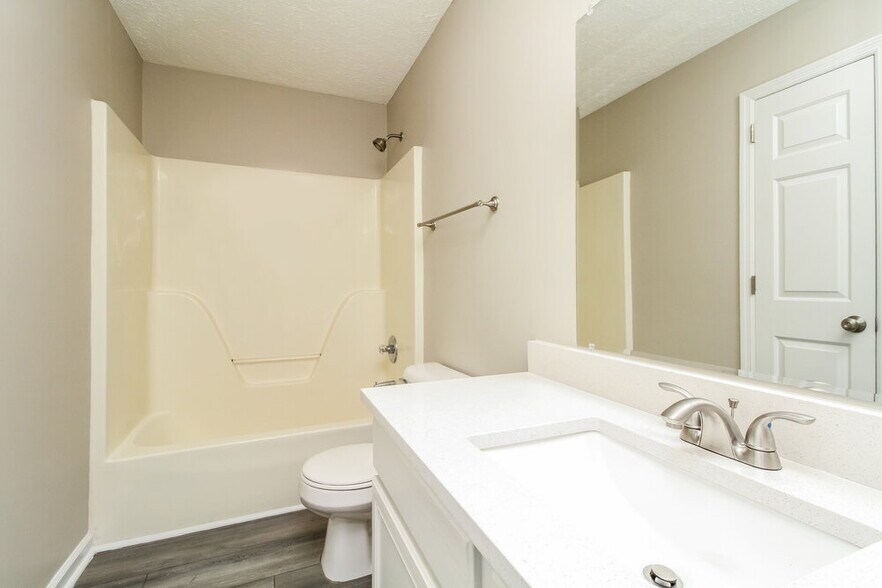 Building Photo - 648 Ransom Village Way