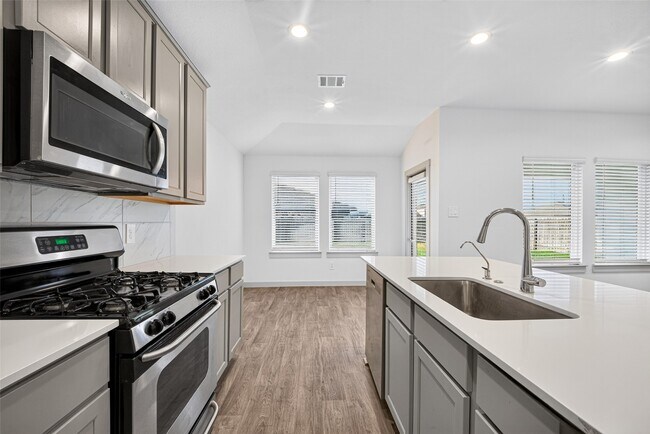 Building Photo - 711 Boer Plns Dr
