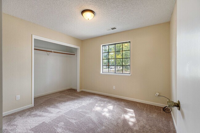 Building Photo - 3521 Akeby Dr