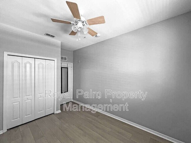 Building Photo - 8550 Kingbird Loop