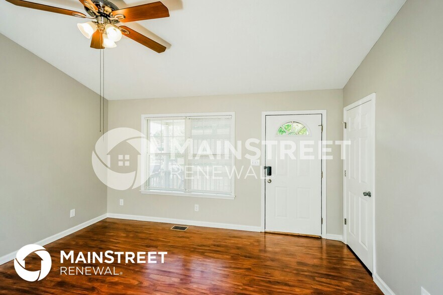 Building Photo - 8906 Greenmoore Dr