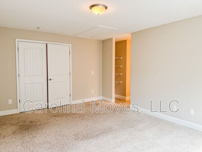 Building Photo - 3 Rocky Meadow Ct