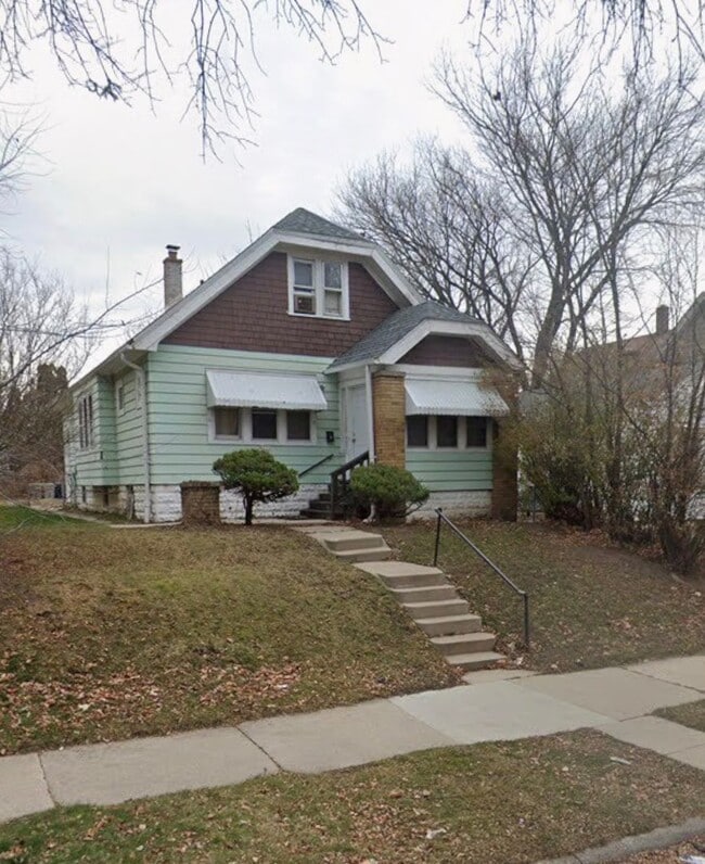 Building Photo - 3BEDRM SINGLE FAMILY HOME or DAYCARE AVAIL 6/1