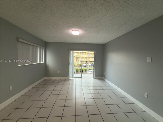 Building Photo - 2630 W 76th St