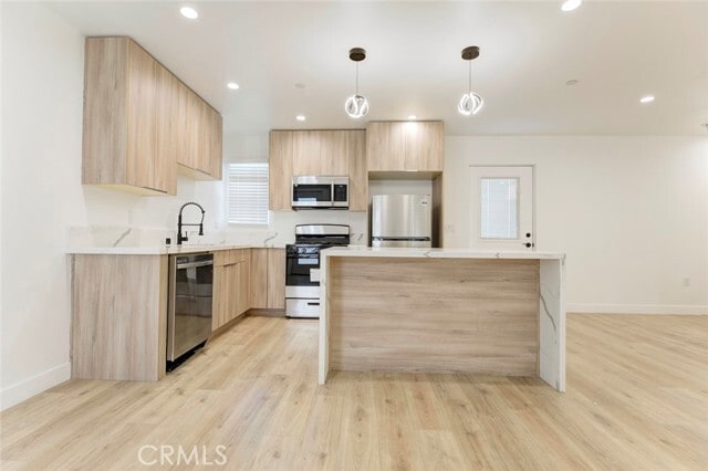 Building Photo - 5650 Cartwright Ave