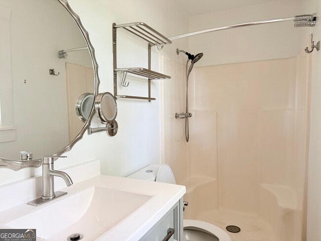 Building Photo - 239 Pope St