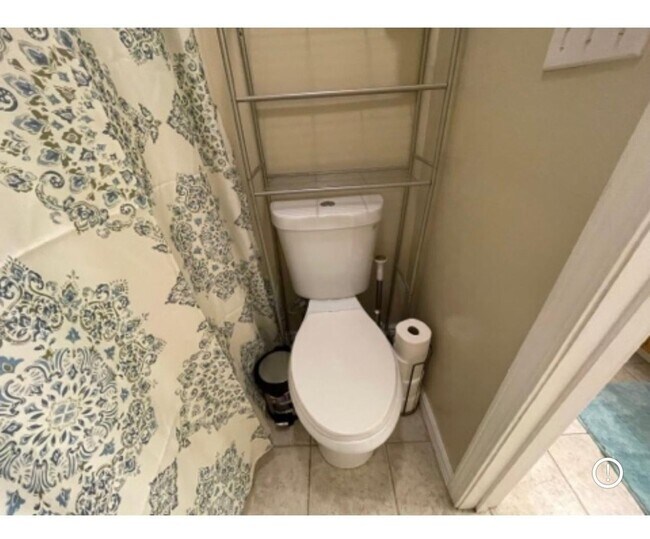 Building Photo - 3 Bedroom Single Family Home in Herndon