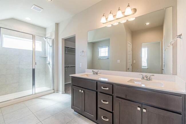 Building Photo - 141 White Dunes Dr