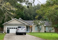 Building Photo - Renovated 3 Bed 2 Bath with Fireplace
