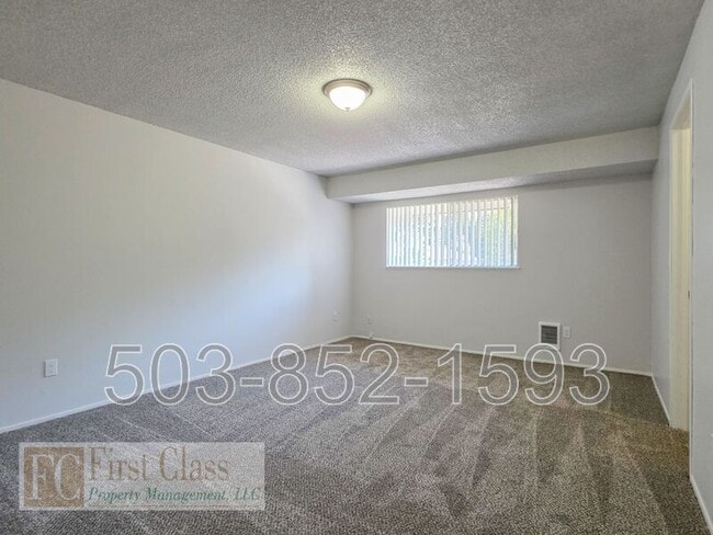 Building Photo - 1320 NE 186th Ave