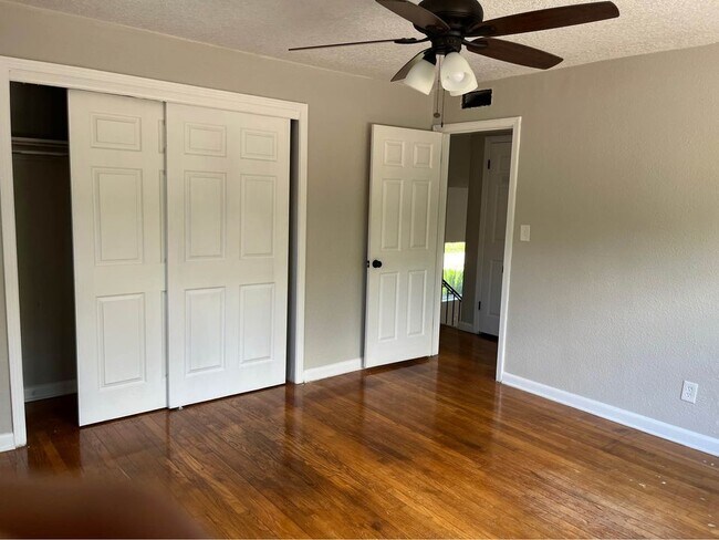 Building Photo - 6030 Wateredge Dr S