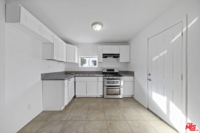 Building Photo - 66124 Acoma Ave