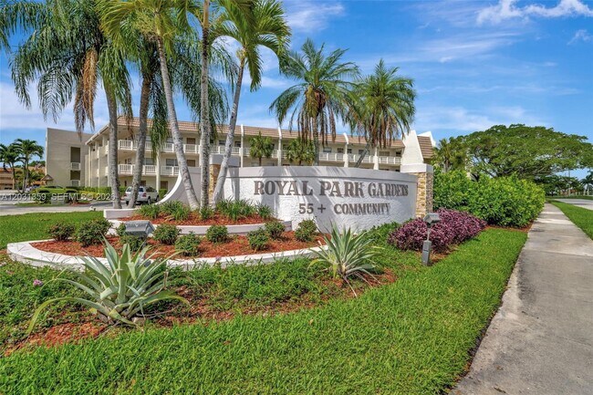 Building Photo - 6800 Royal Palm Blvd