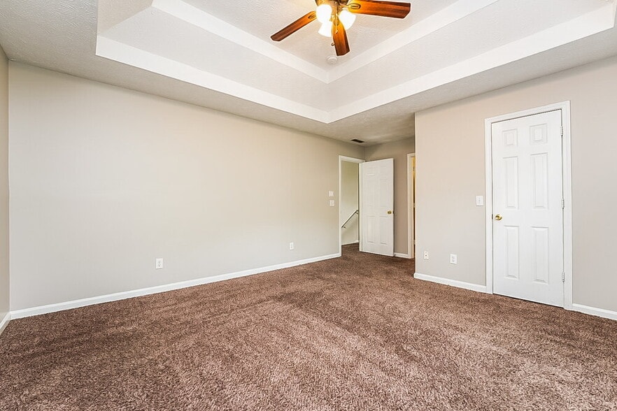 Building Photo - 915 Eagle Pointe Dr NW
