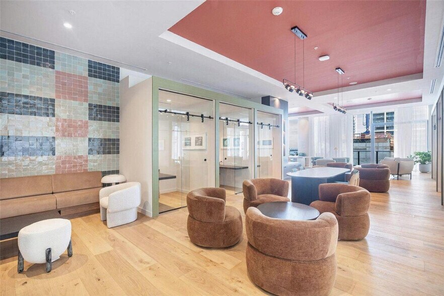 Building Photo - 11 NE 6th St