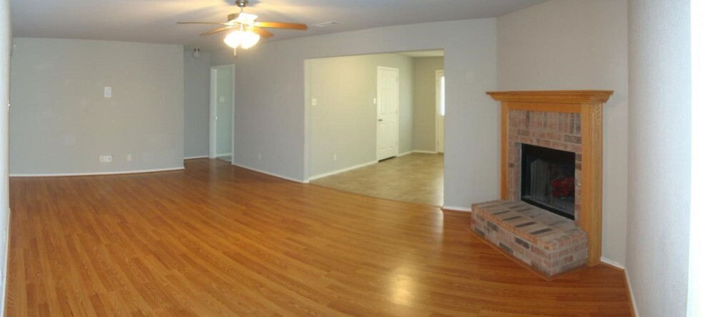 Building Photo - 3807 Ida Dr