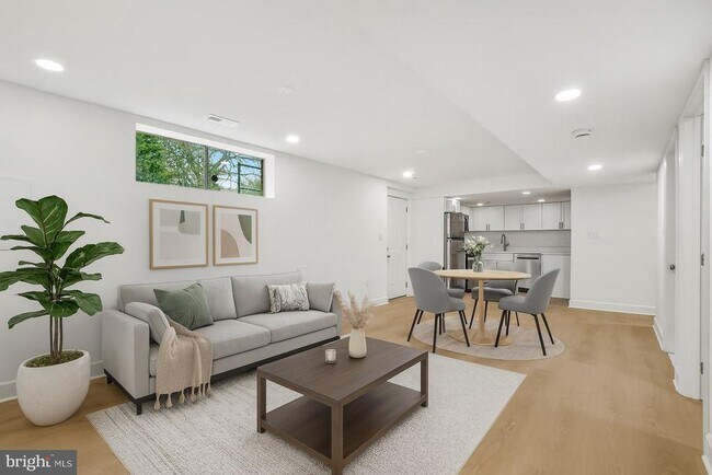 Building Photo - 8728 Old Courthouse Rd