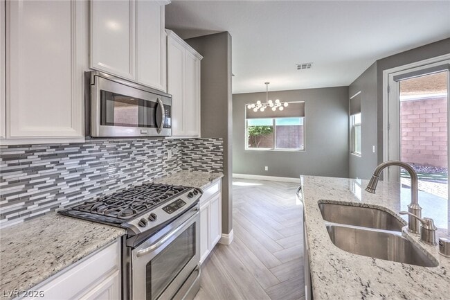 Building Photo - 12420 Pinetina St