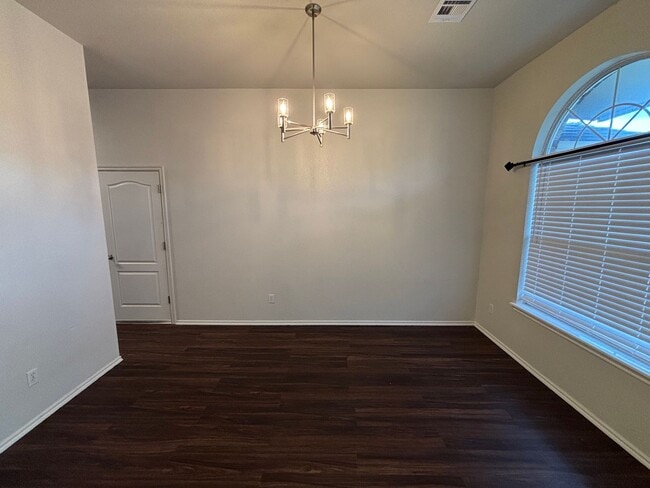 Building Photo - Wonderful 3 Bed 2 Bath Home in Norman