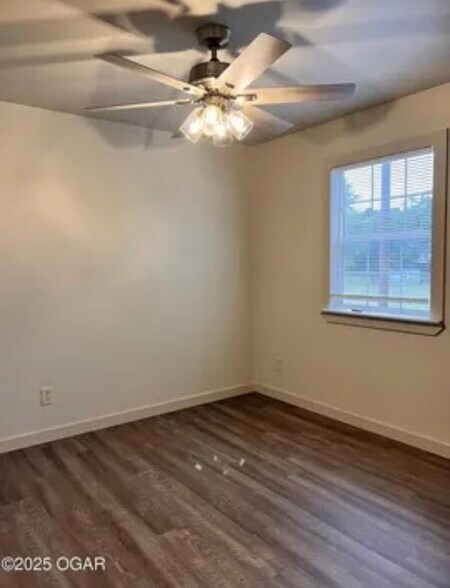 Building Photo - 507 W Briarbrook Ln