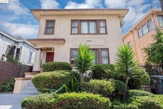 Building Photo - 865 40th St