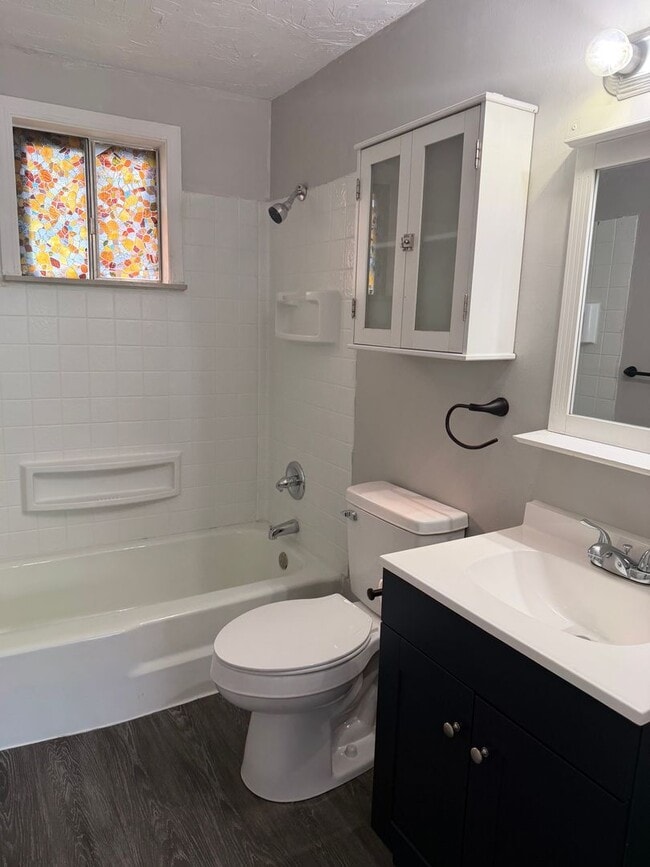 Building Photo - 3 Bedroom NE Canton House for rent