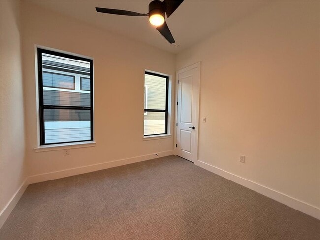 Building Photo - 2707 Dulce Ln