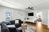 Building Photo - 3624 Avenue S 1/2