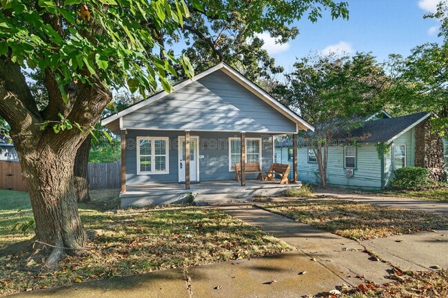 Building Photo - 1129 W Owings St